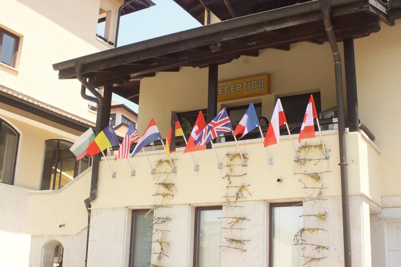 Отель Asti Arthotel Синеморец-25