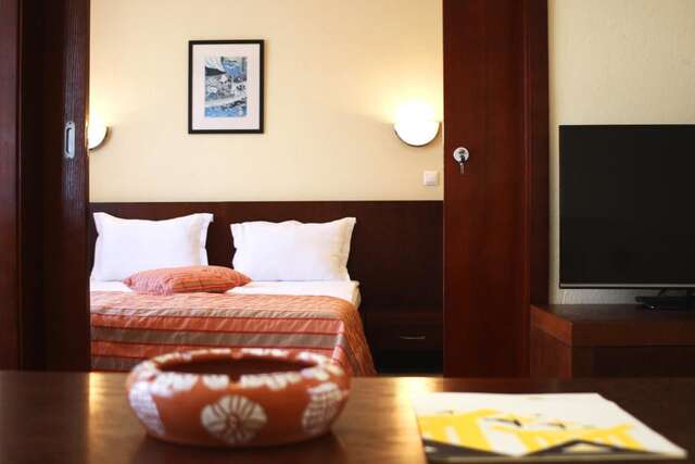 Отель Asti Arthotel Синеморец-5